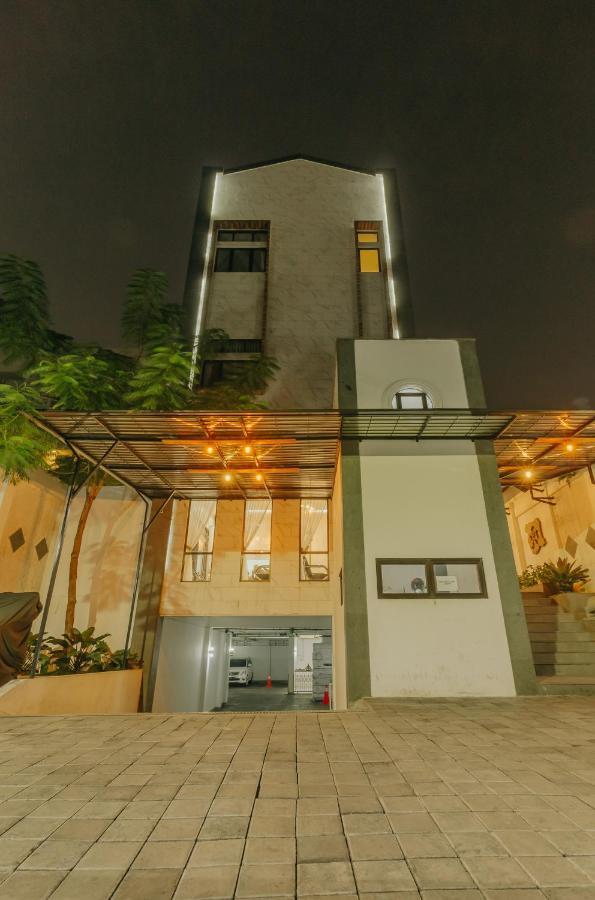 Urbanest Inn House Slipi จาการ์ตา ภายนอก รูปภาพ