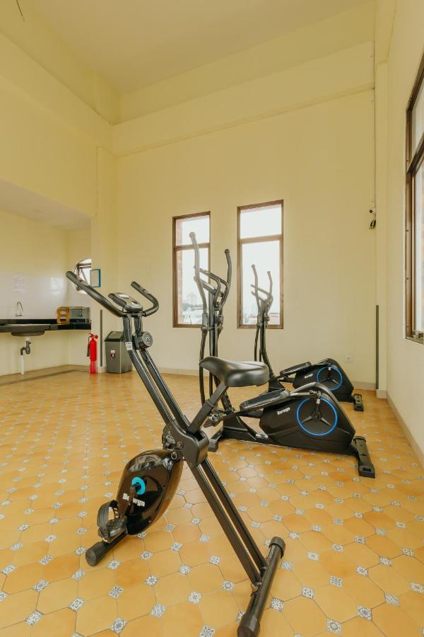 Urbanest Inn House Slipi จาการ์ตา ภายนอก รูปภาพ