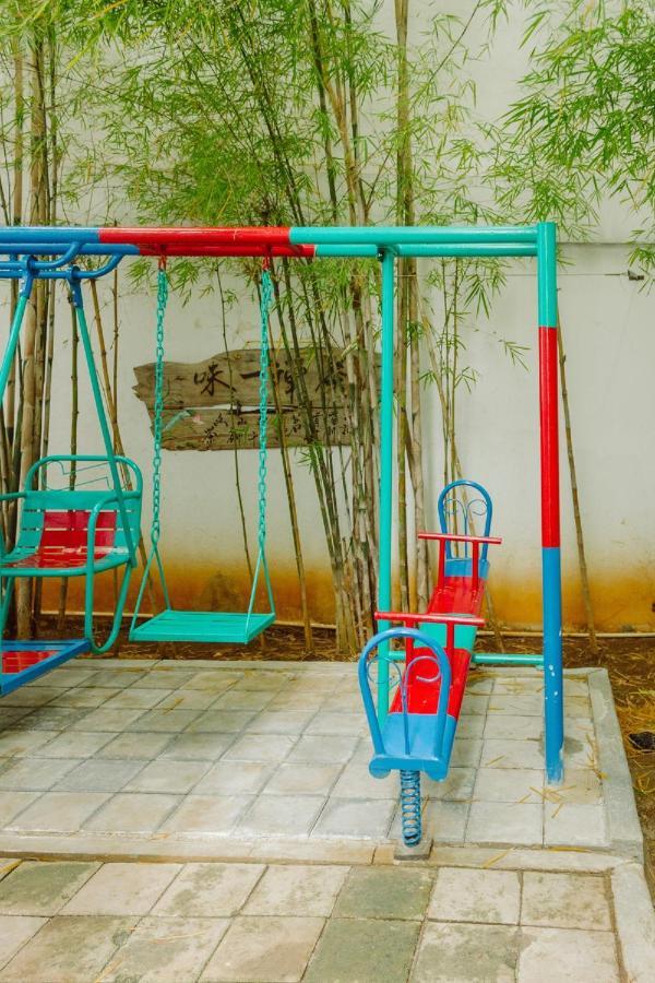 Urbanest Inn House Slipi จาการ์ตา ภายนอก รูปภาพ