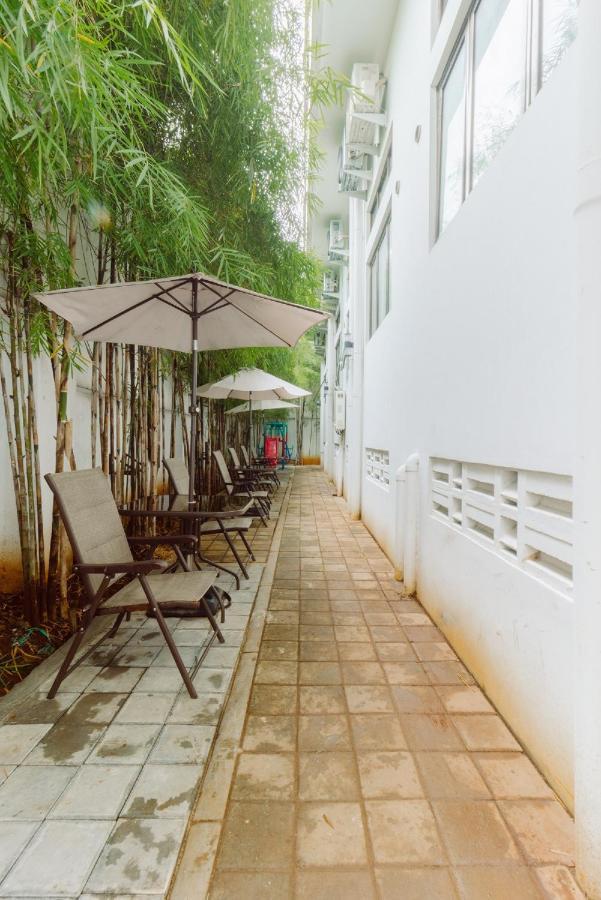 Urbanest Inn House Slipi จาการ์ตา ภายนอก รูปภาพ