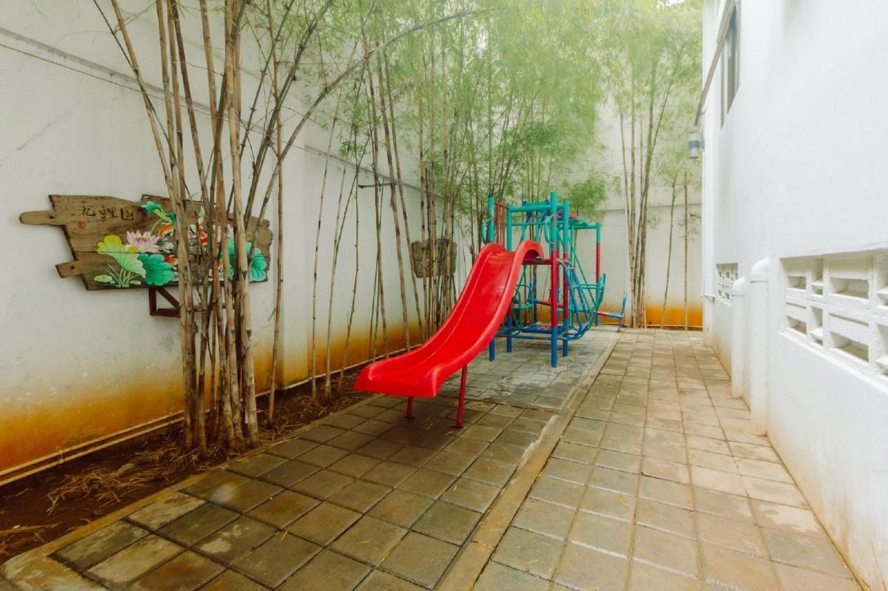 Urbanest Inn House Slipi จาการ์ตา ภายนอก รูปภาพ
