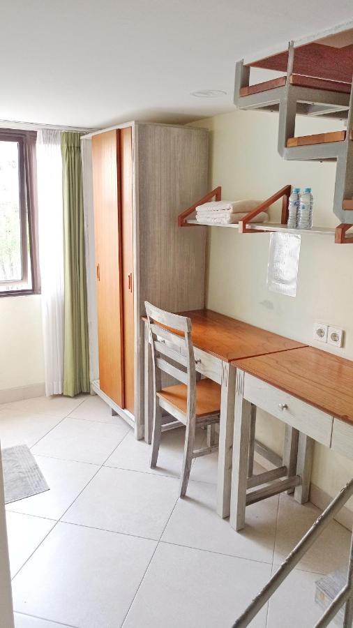 Urbanest Inn House Slipi จาการ์ตา ภายนอก รูปภาพ