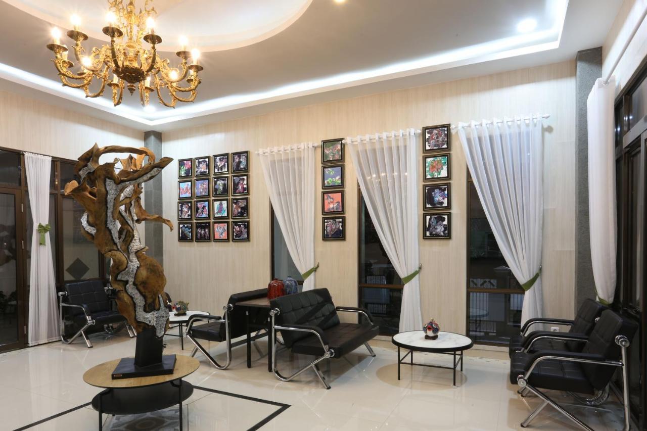 Urbanest Inn House Slipi จาการ์ตา ภายนอก รูปภาพ