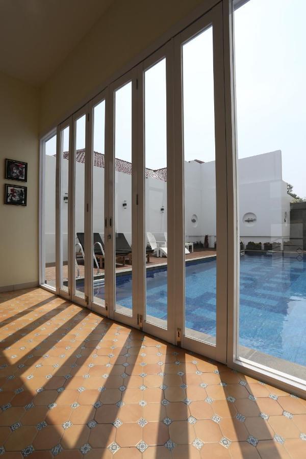 Urbanest Inn House Slipi จาการ์ตา ภายนอก รูปภาพ